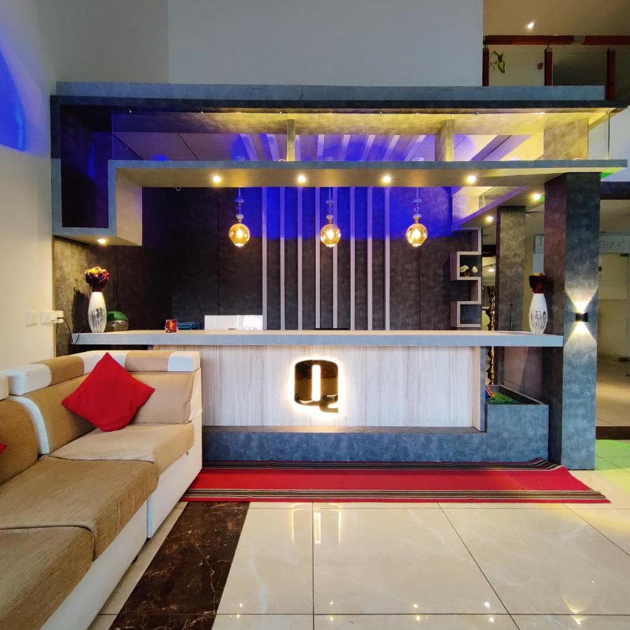 Hotel Queens Inn Велангани Екстериор снимка